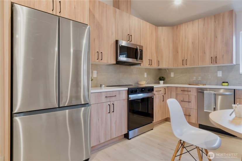 Property photo for 12531 25th Avenue NE #A, Seattle photo 8