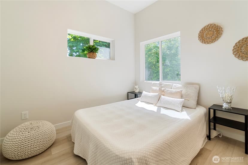 Property photo for 12531 25th Avenue NE #A, Seattle photo 13