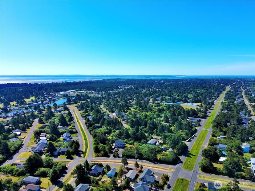 Property photo for 198 N Narwhal Loop NW, Ocean Shores photo 16