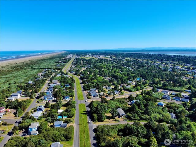 Property photo for 198 N Narwhal Loop NW, Ocean Shores photo 4