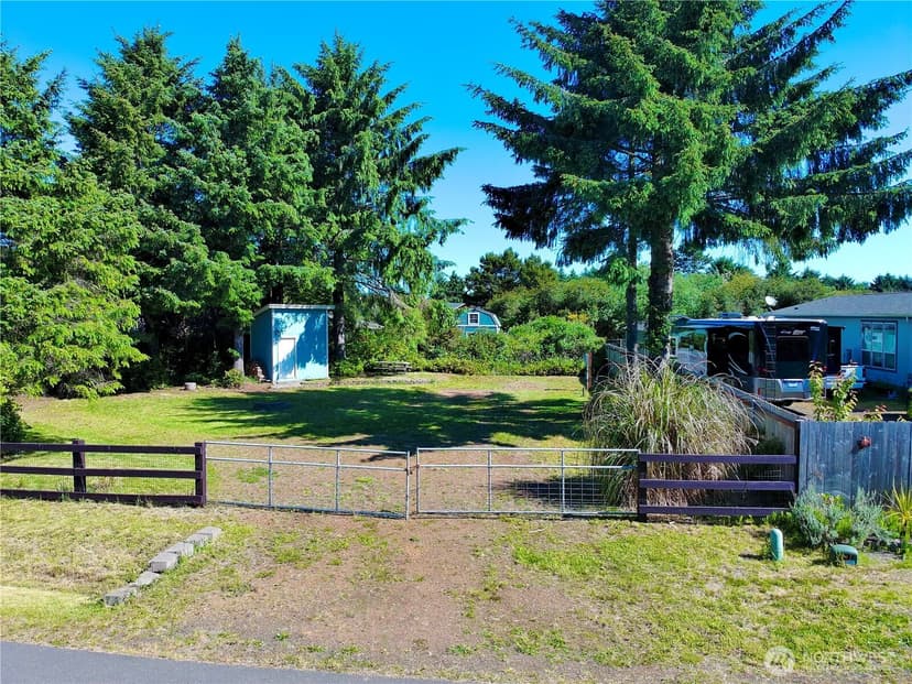 Property photo for 198 N Narwhal Loop NW, Ocean Shores