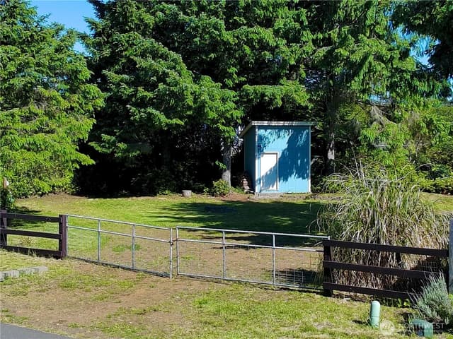 Property photo for 198 N Narwhal Loop NW, Ocean Shores photo 3