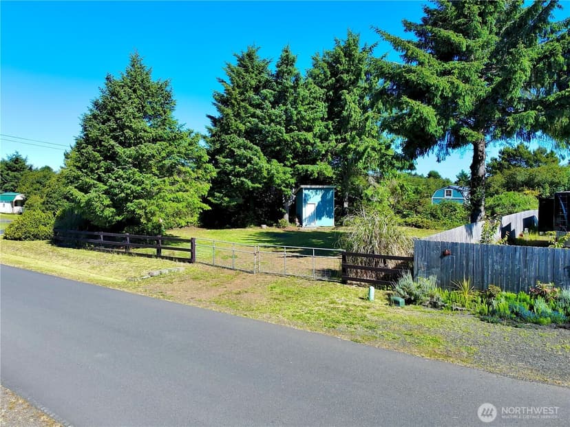 Property photo for 198 N Narwhal Loop NW, Ocean Shores photo 8