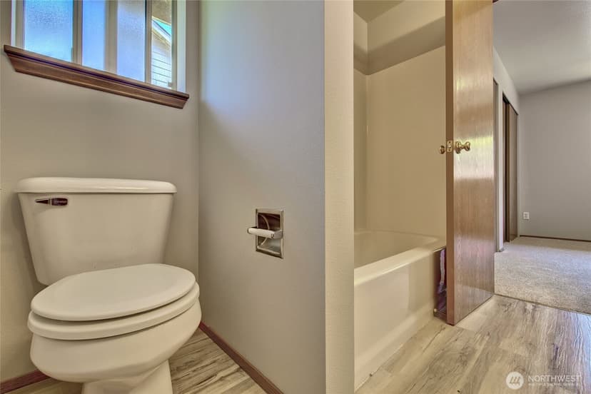 Property photo for 4026 205th Place SW, Lynnwood photo 19