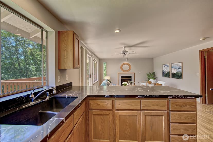 Property photo for 4026 205th Place SW, Lynnwood photo 9