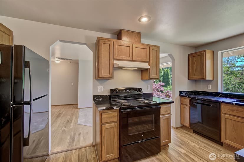 Property photo for 4026 205th Place SW, Lynnwood photo 7
