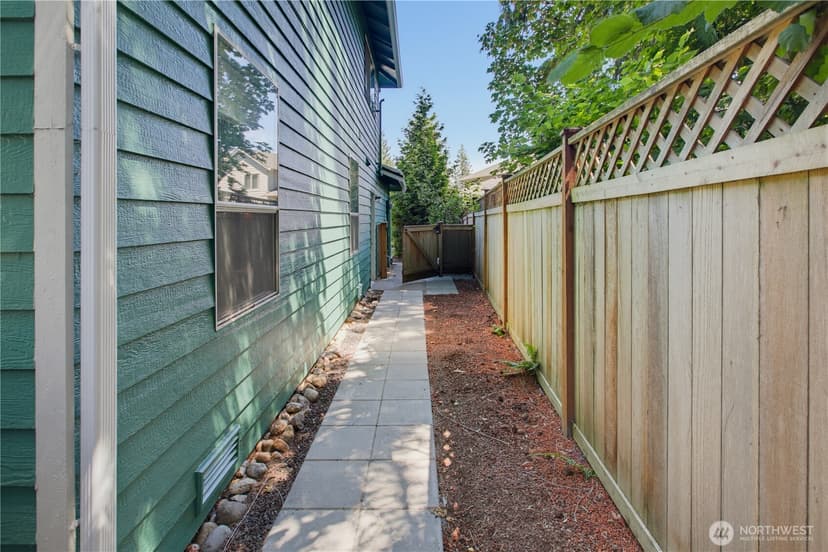 Property photo for 31621 117th Avenue SE, Auburn photo 3