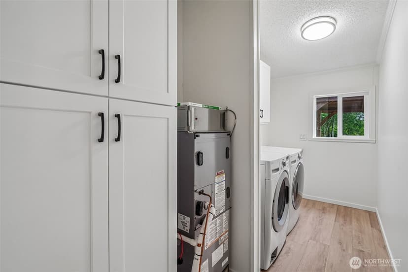 Property photo for 215 105th Avenue E, Edgewood photo 19