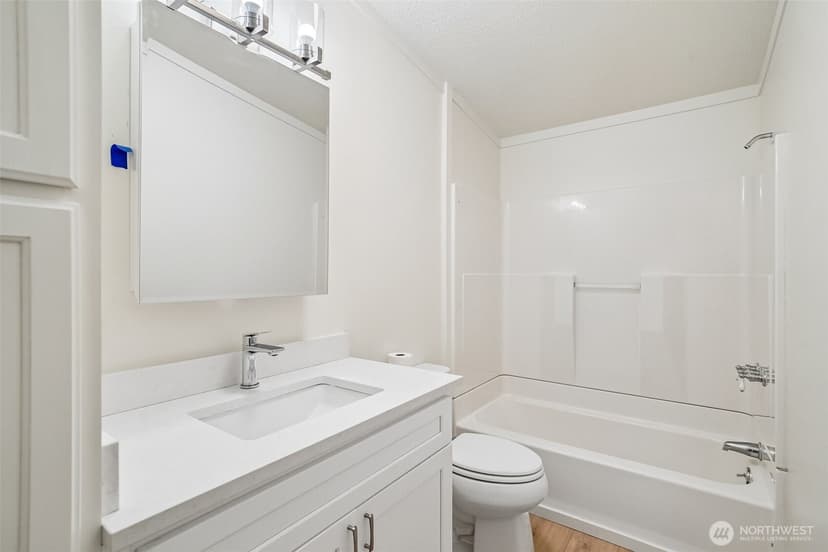 Property photo for 215 105th Avenue E, Edgewood photo 23
