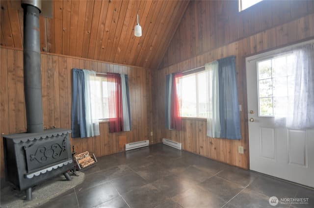 Property photo for 1205 Fairwood Drive SW, Ocean Shores photo 3