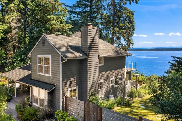 Property photo for 21206 Tramp Harbor Road SW, Vashon photo 2