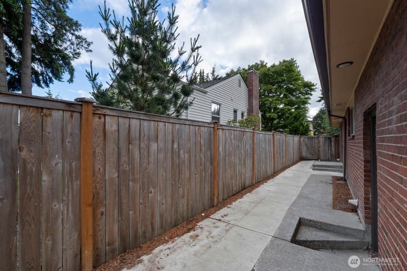 Property photo for 111 NW 140th Street, Seattle photo 30