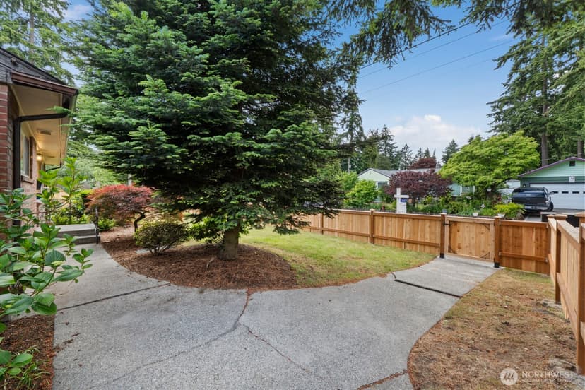 Property photo for 111 NW 140th Street, Seattle photo 33