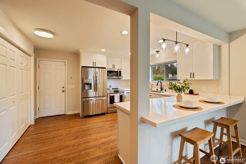 Property photo for 111 NW 140th Street, Seattle photo 11