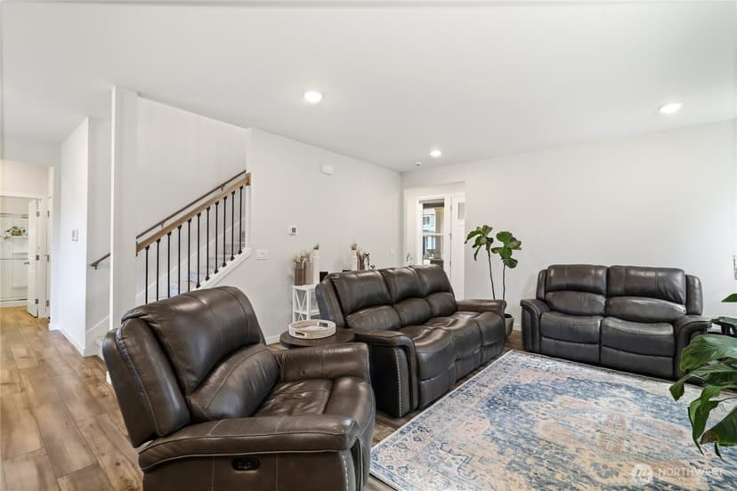 Property photo for 1797 Ashby Avenue NW, Poulsbo photo 5