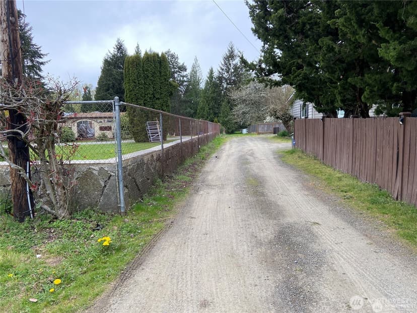 Property photo for 12909 158th Avenue SE, Renton photo 12