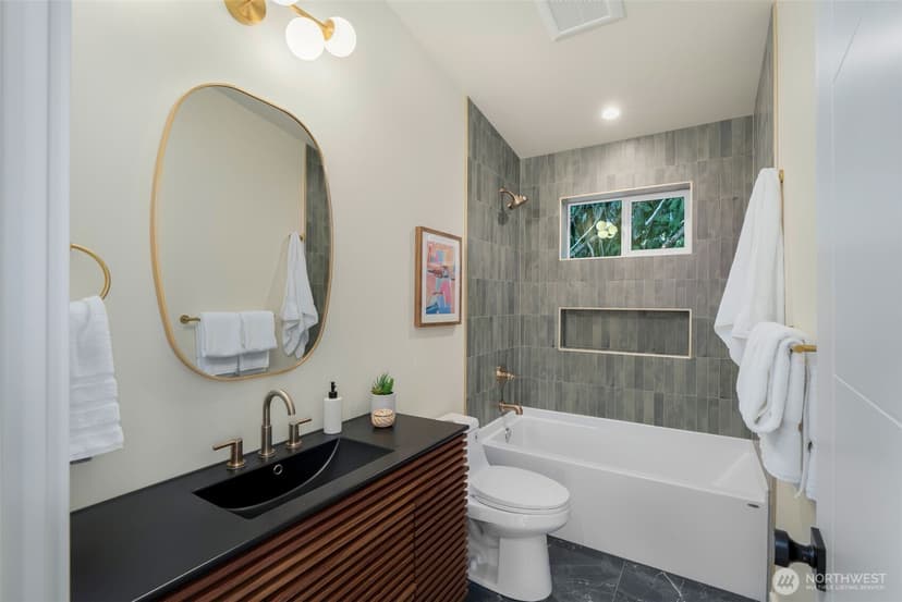Property photo for 4413 50th Avenue SW, Seattle photo 19