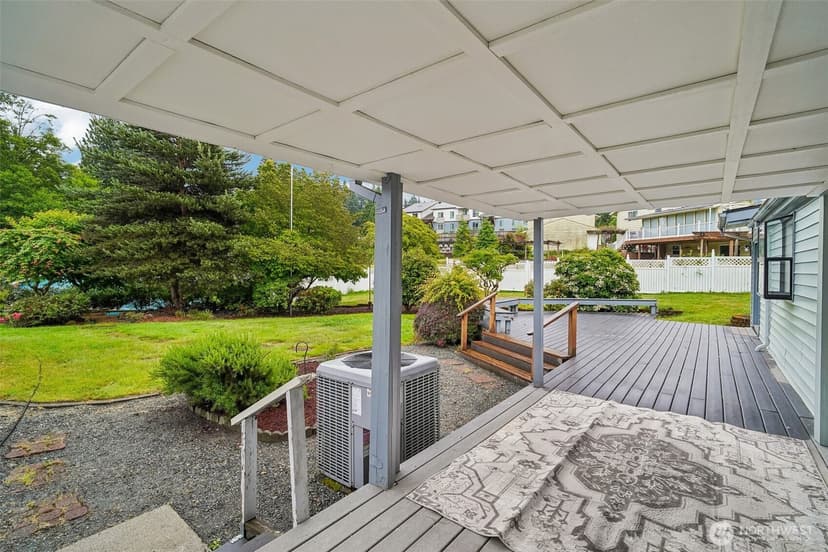 Property photo for 219 105th Avenue E, Edgewood photo 25