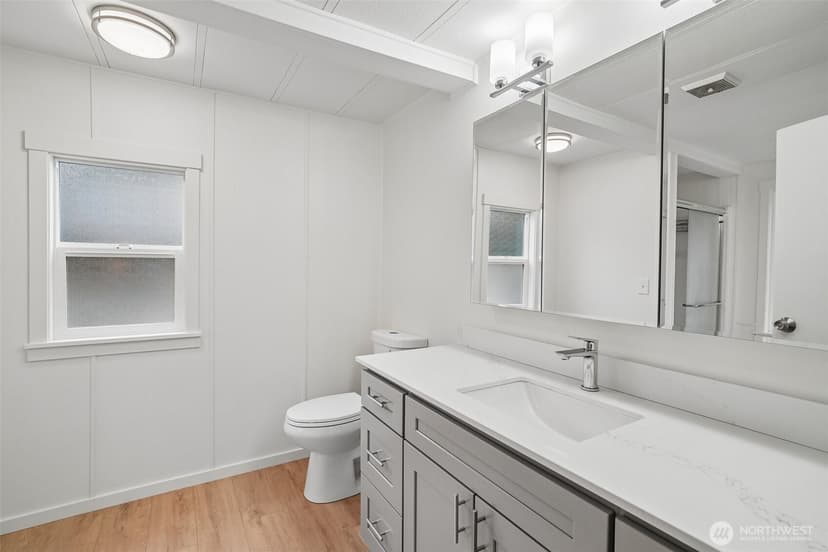 Property photo for 219 105th Avenue E, Edgewood photo 22