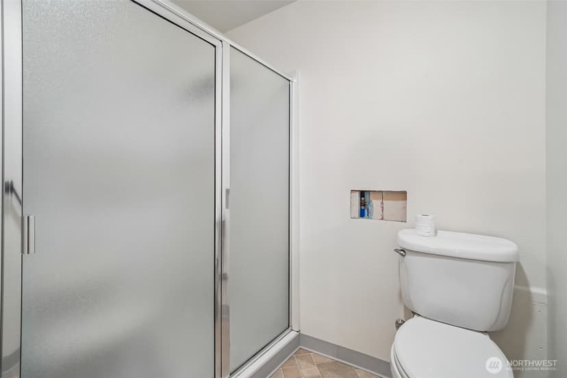 Property photo for 219 105th Avenue E, Edgewood photo 18