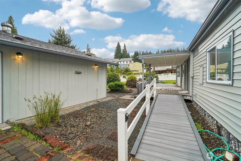 Property photo for 219 105th Avenue E, Edgewood photo 27