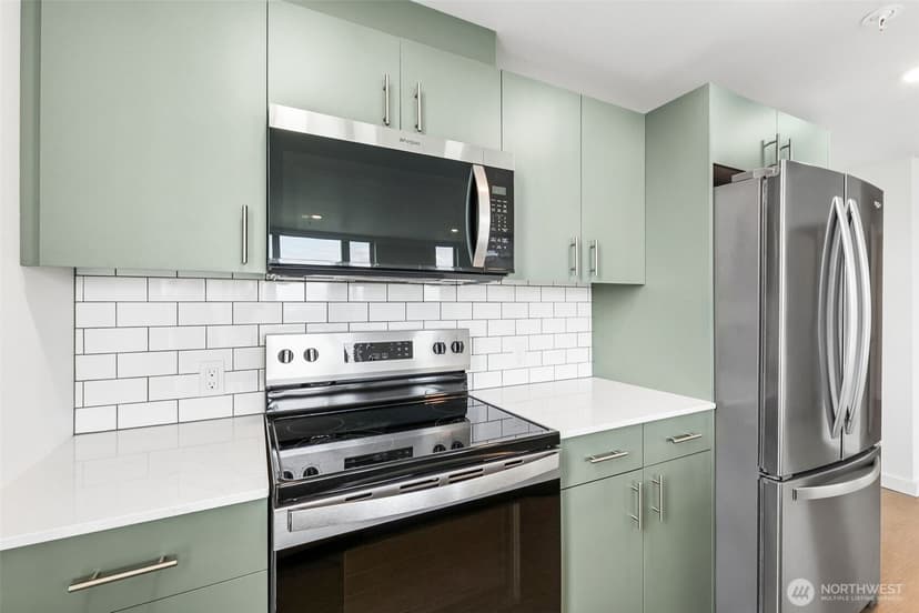 Property photo for 5819 Phinney Avenue N #501, Seattle photo 5