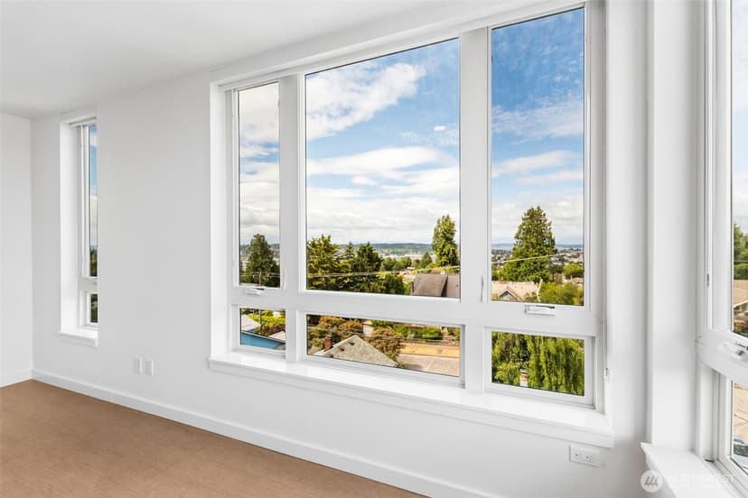 Property photo for 5819 Phinney Avenue N #501, Seattle photo 15