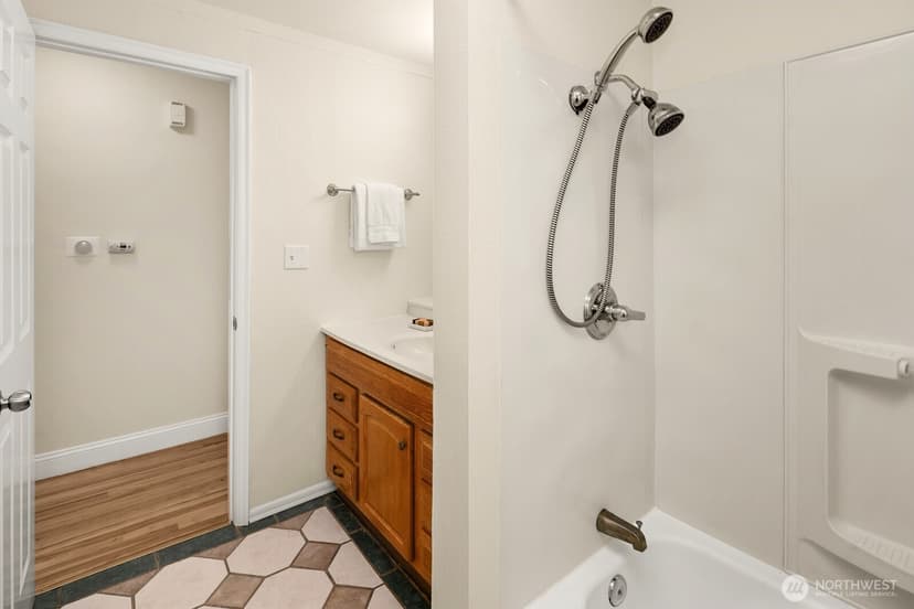 Property photo for 4231 188th Place SW, Lynnwood photo 14