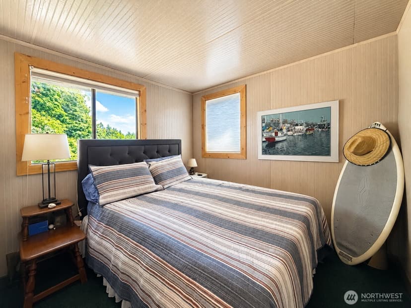 Property photo for 2 S Pilchuck Ave, Hat Island photo 18