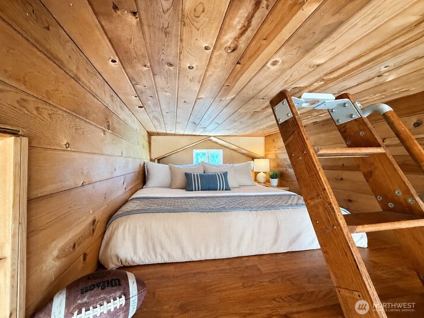 Property photo for 2 S Pilchuck Ave, Hat Island photo 16