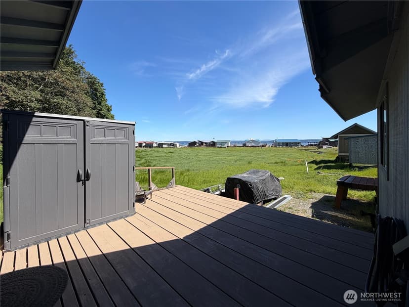 Property photo for 2 S Pilchuck Ave, Hat Island photo 22