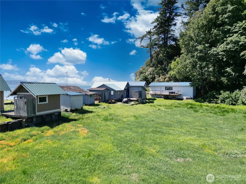 Property photo for 2 S Pilchuck Ave, Hat Island photo 36