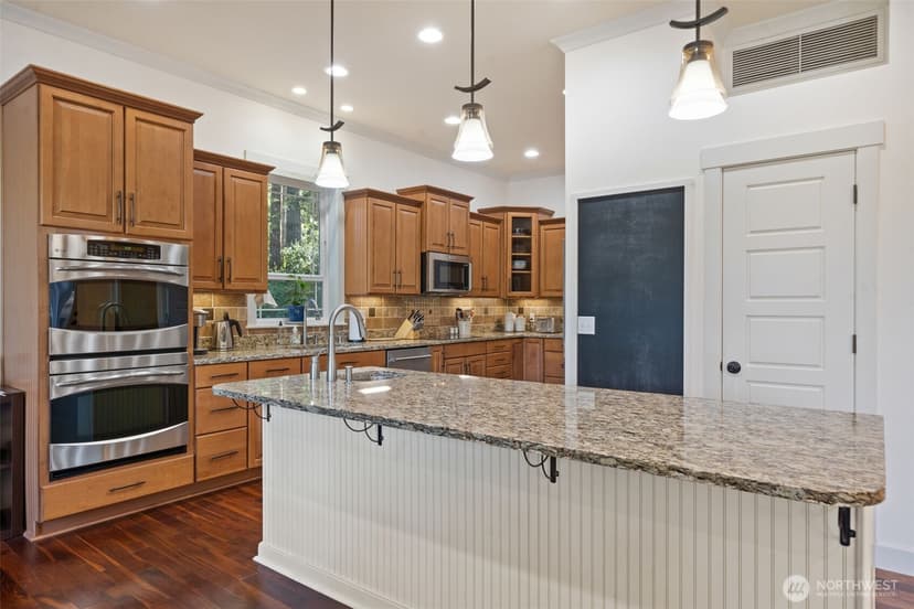 Property photo for 13413 Wye Lake Boulevard SW, Port Orchard photo 17