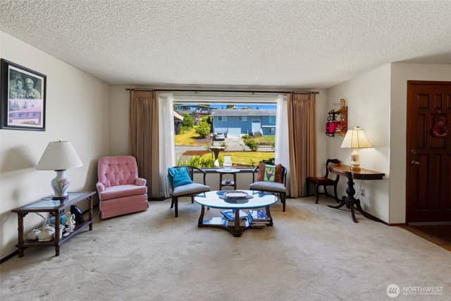 Property photo for 1874 Lenore Drive, Tacoma photo 5