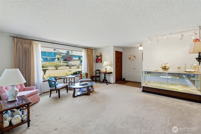 Property photo for 1874 Lenore Drive, Tacoma photo 4