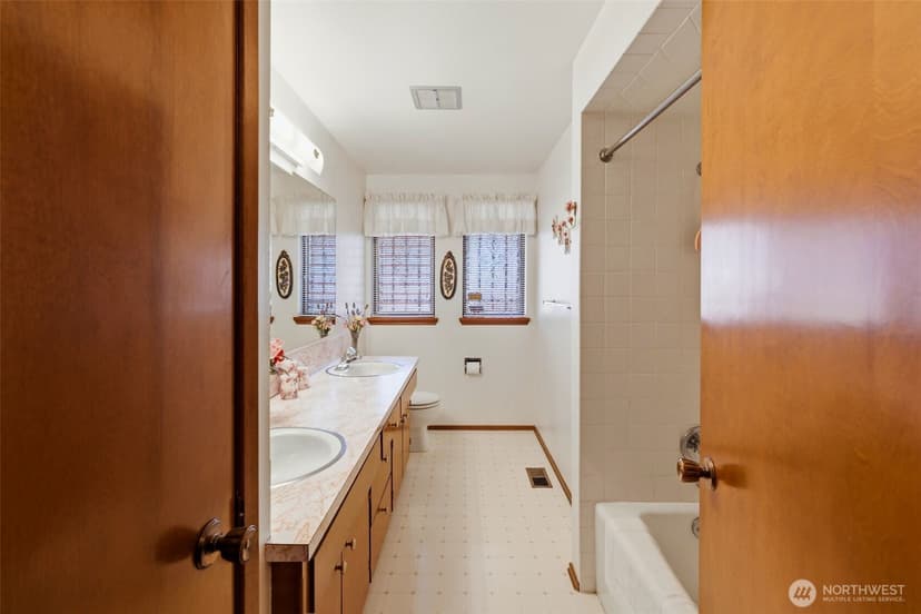 Property photo for 1874 Lenore Drive, Tacoma photo 19