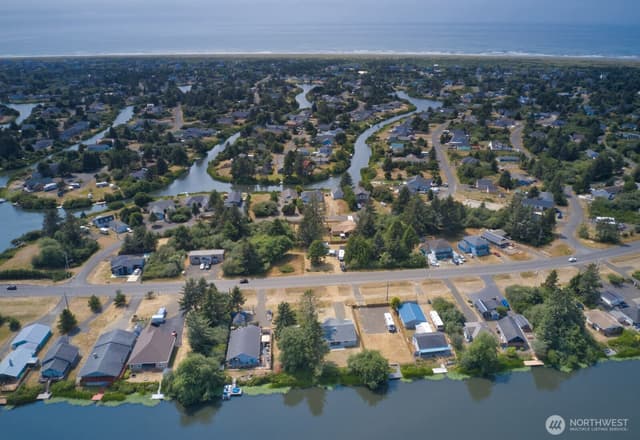 Property photo for 640 Point Brown Avenue SE, Ocean Shores photo 4