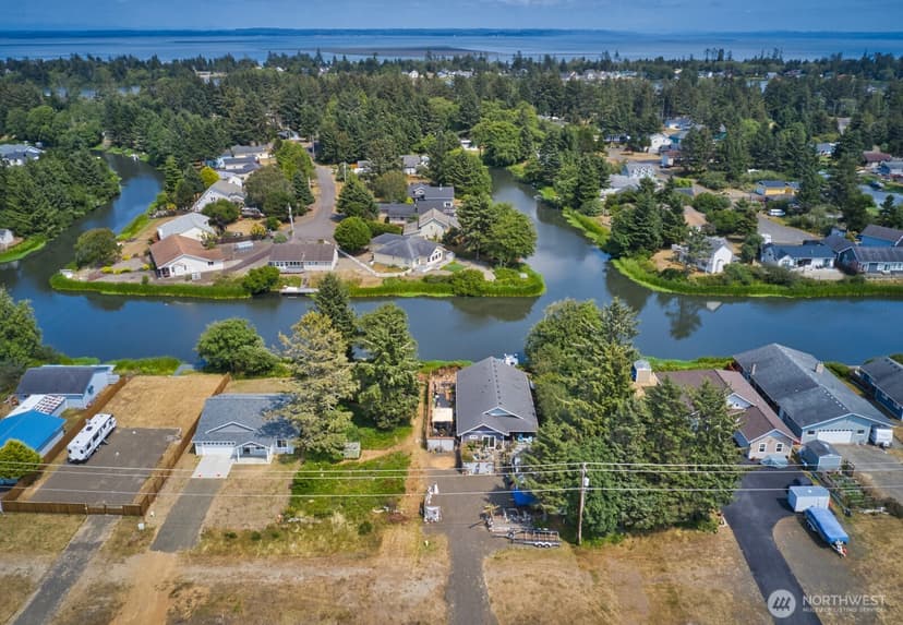 Property photo for 640 Point Brown Avenue SE, Ocean Shores photo 2