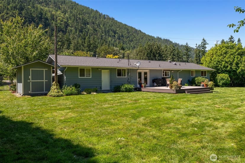 Property photo for 12328 Issaquah Hobart Road, Issaquah photo 34