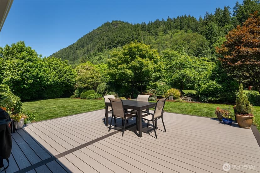 Property photo for 12328 Issaquah Hobart Road, Issaquah photo 27