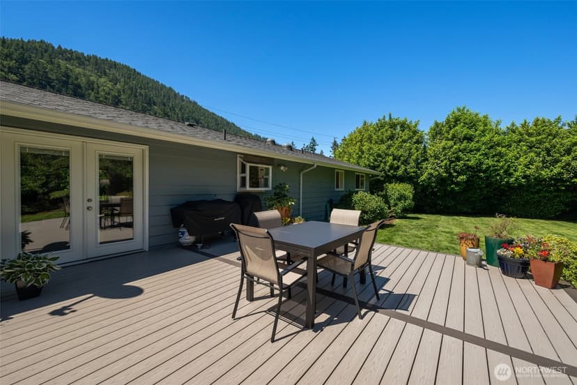 Property photo for 12328 Issaquah Hobart Road, Issaquah photo 26