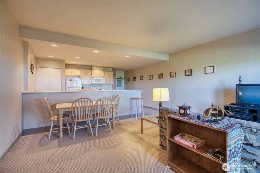 Property photo for 1335 Ocean Shores Boulevard SW #S13, Ocean Shores photo 8