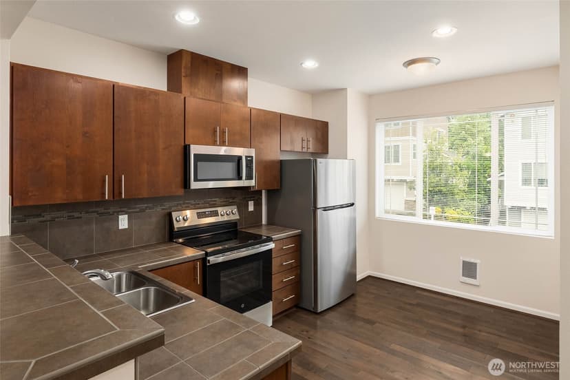 Property photo for 15720 Manor Way #G4, Lynnwood photo 4
