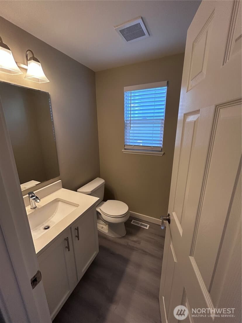 Property photo for 7621 67th Street NE, Marysville photo 8