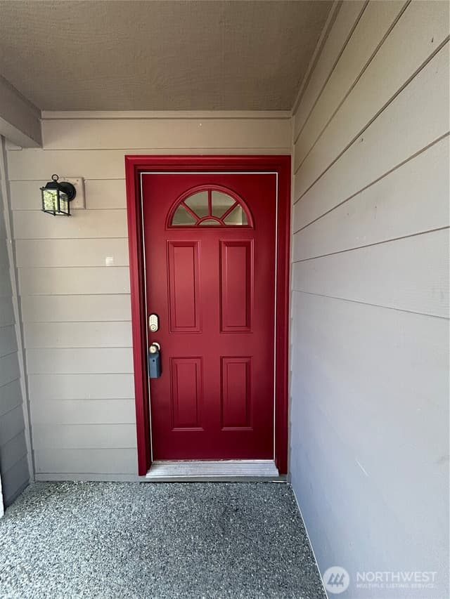 Property photo for 7621 67th Street NE, Marysville photo 2