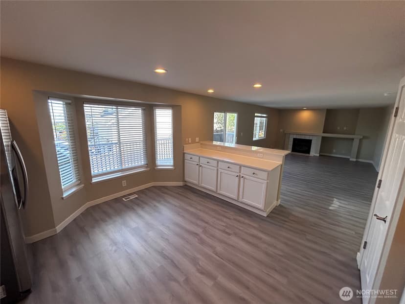 Property photo for 7621 67th Street NE, Marysville photo 6