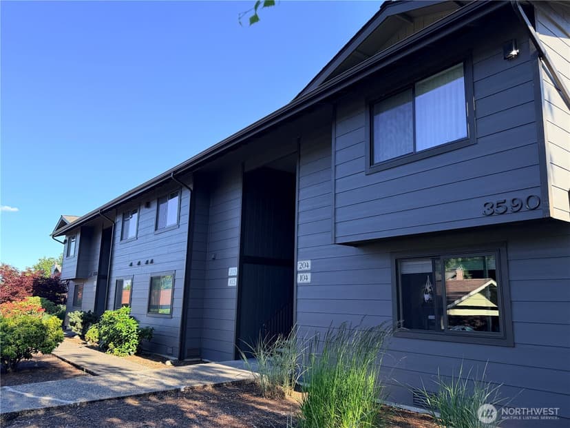 Property photo for 3590 Narrows View Lane NE #102, Bremerton photo 8
