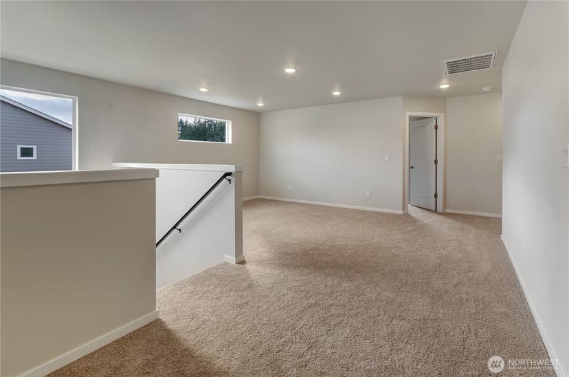 Property photo for 18306 37th Avenue Ct E, Tacoma photo 14