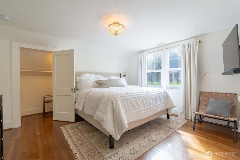 Property photo for 2218 E McGraw Street, Seattle photo 16