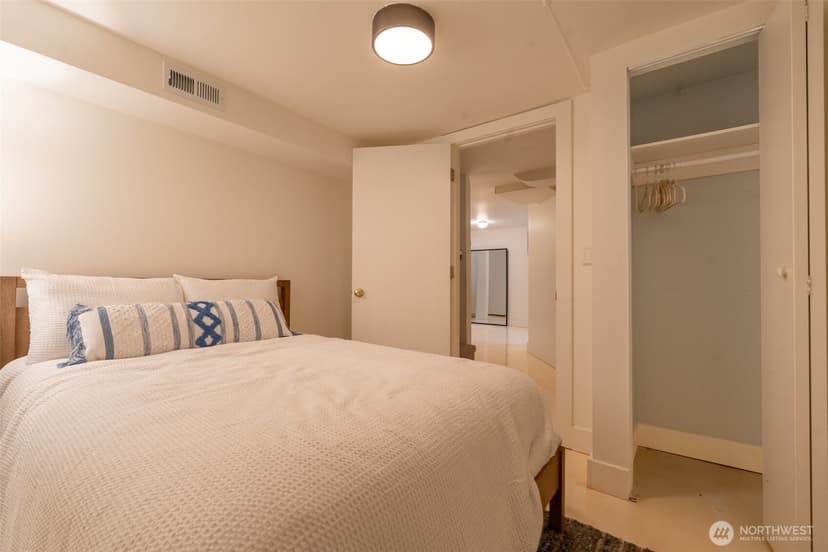 Property photo for 2218 E McGraw Street, Seattle photo 26